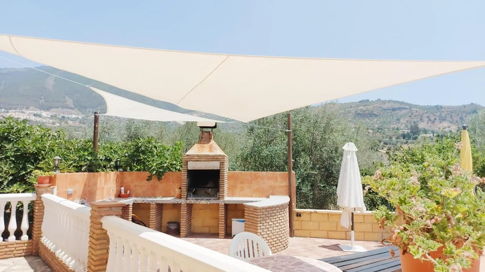 Los Olivos Málaga 0*,